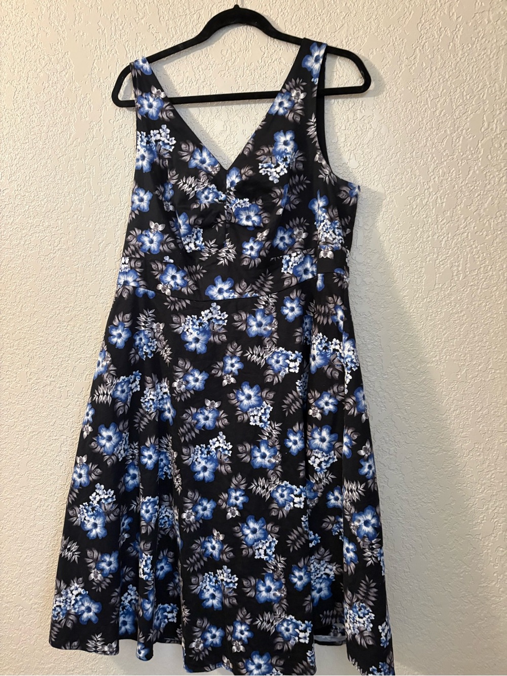 Torrid Floral V-Neck A-Line Dress 16